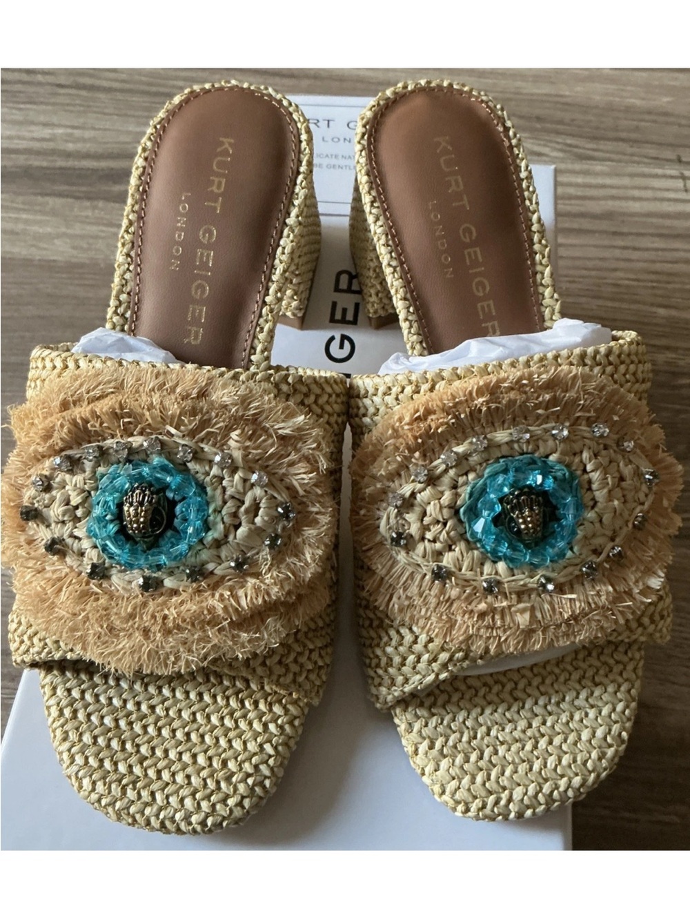 Kurt Geiger Beige Raffia Slide Sandals with Turquoise Accent sz 5
